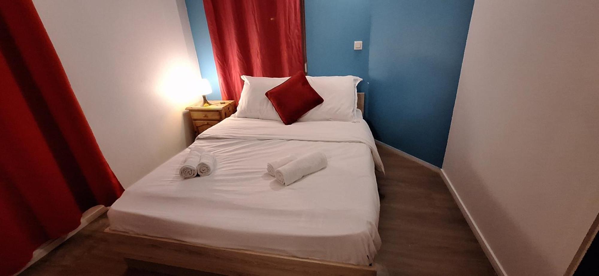 Hotel- Restaurant Le Saint Quentin ภายนอก รูปภาพ