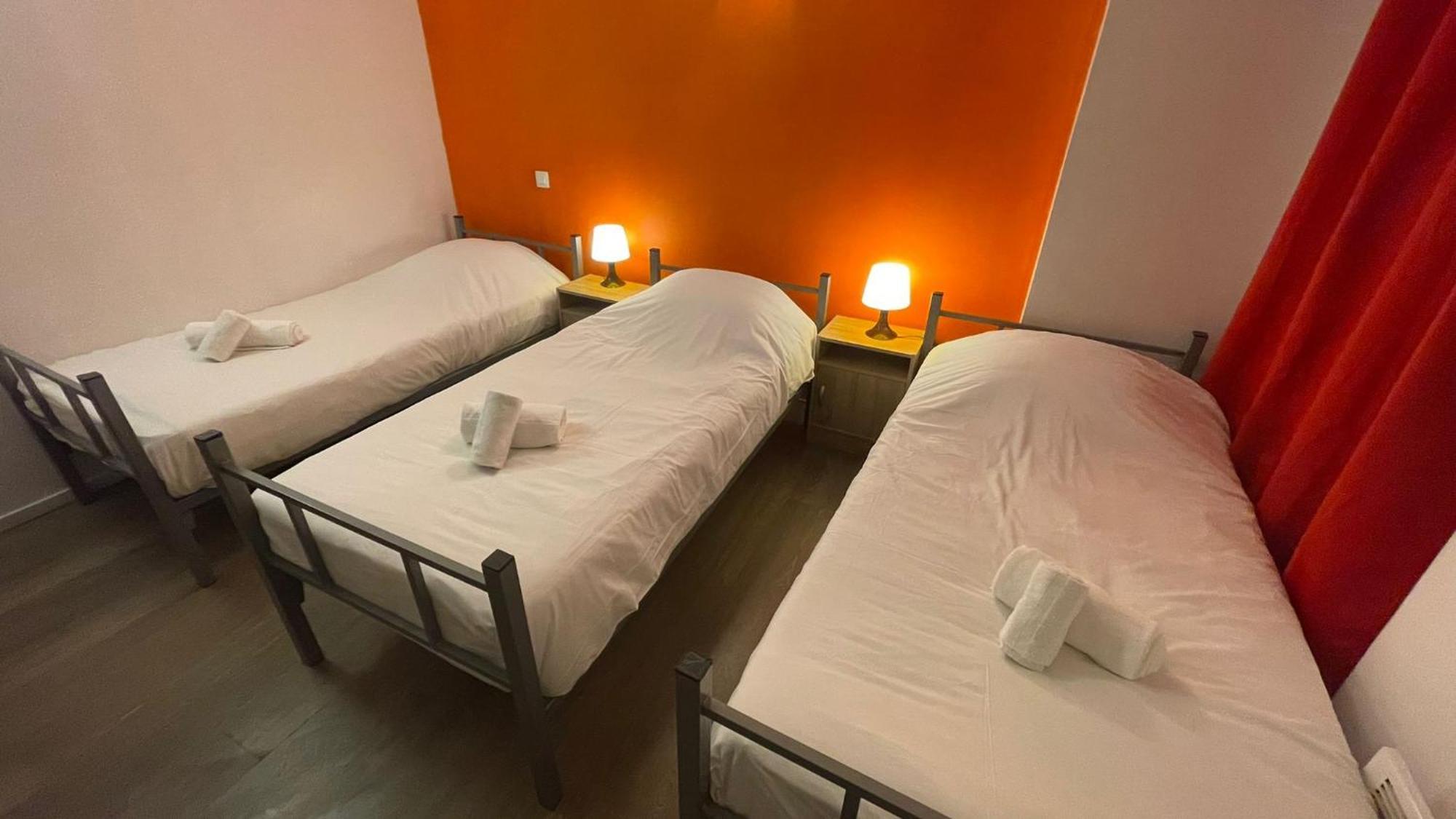 Hotel- Restaurant Le Saint Quentin ภายนอก รูปภาพ