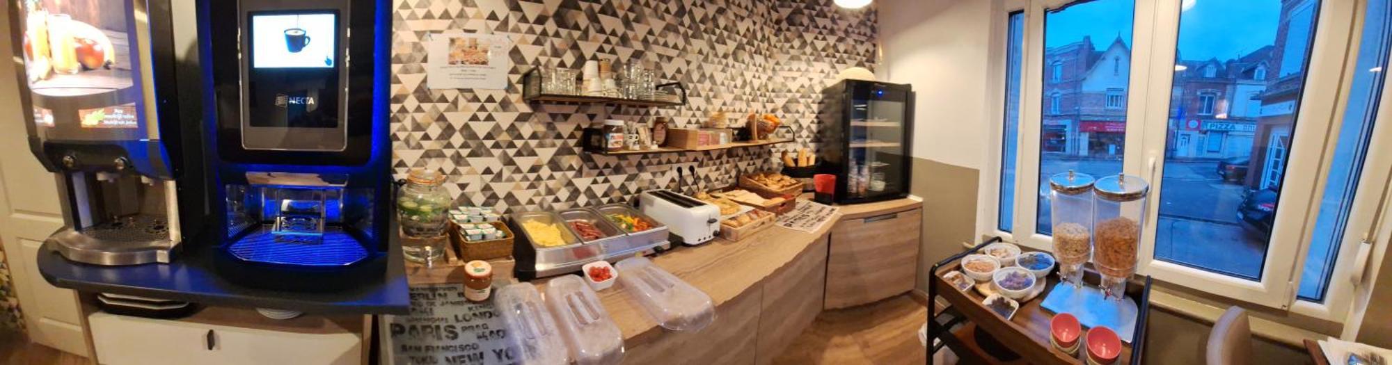 Hotel- Restaurant Le Saint Quentin ภายนอก รูปภาพ