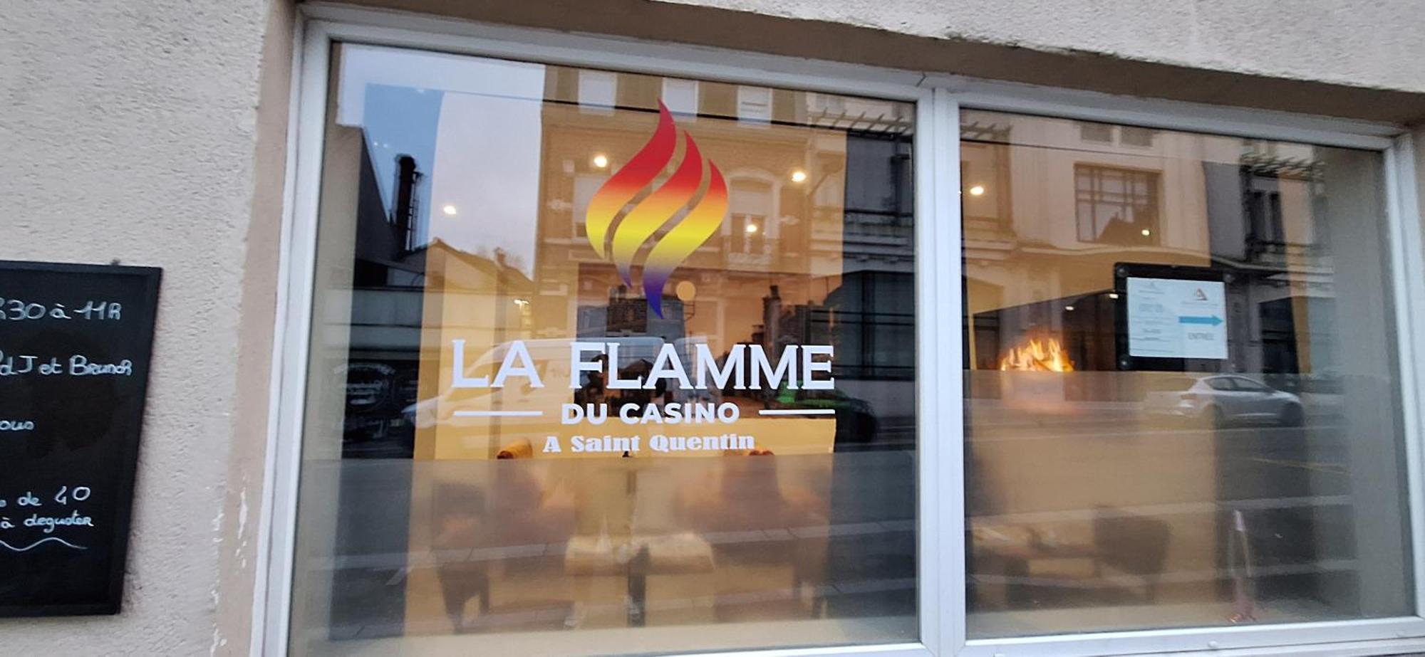 Hotel- Restaurant Le Saint Quentin ภายนอก รูปภาพ